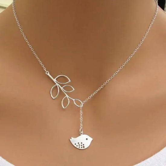 Collier Femme Pendentif Croix Feuilles & Oiseau