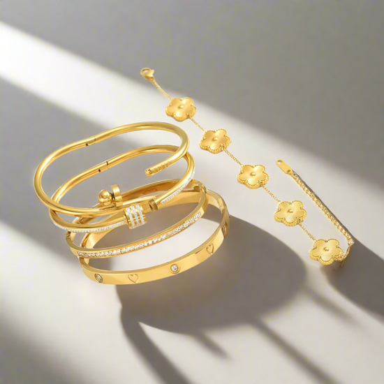 Bracelet Femme Trèfle à Quatre Feuilles – Acier Inoxydable Doré, Bijou Porte-Bonheur